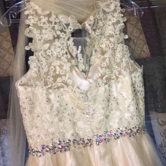 Dress 👌🏼💘💖 - Picture 3 of 3